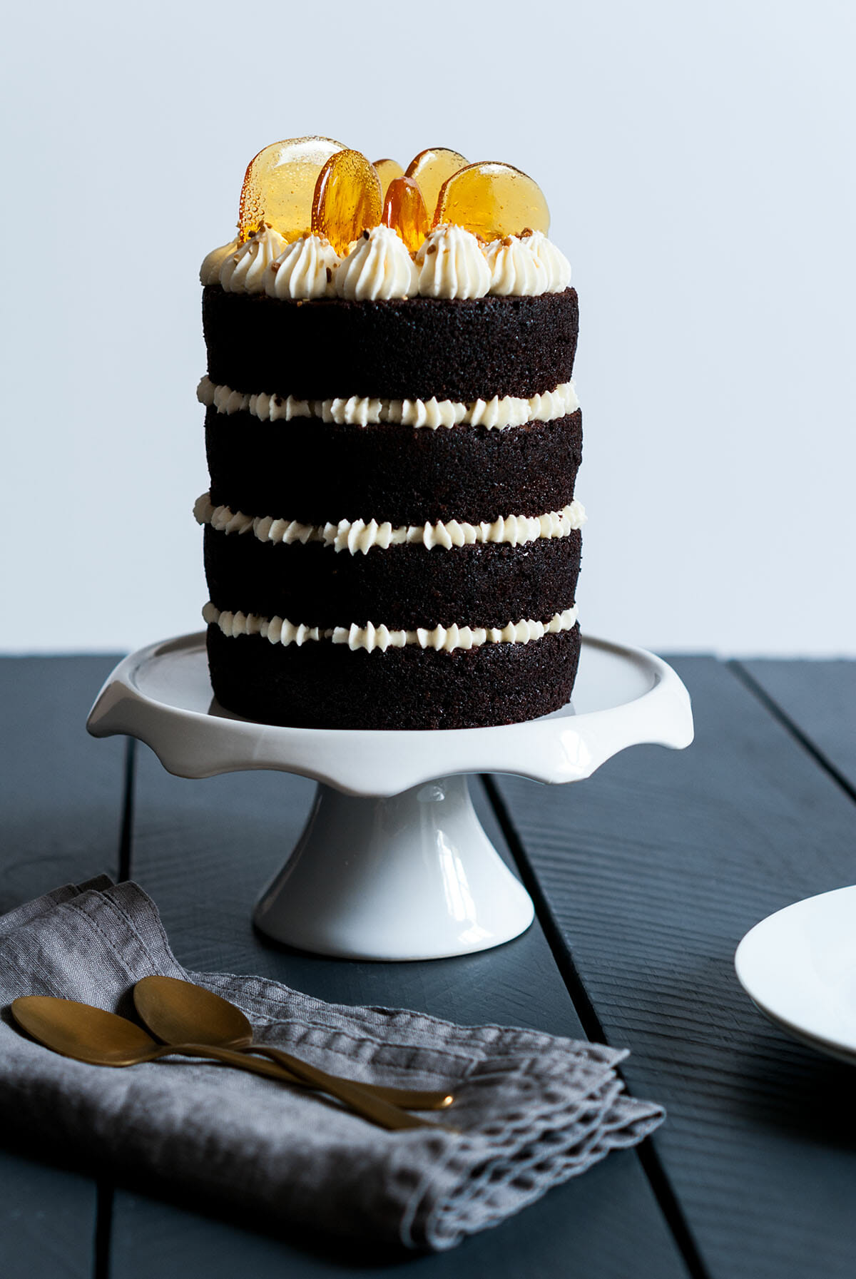 Naked cake chocolat vanille caramel | Lilie Bakery