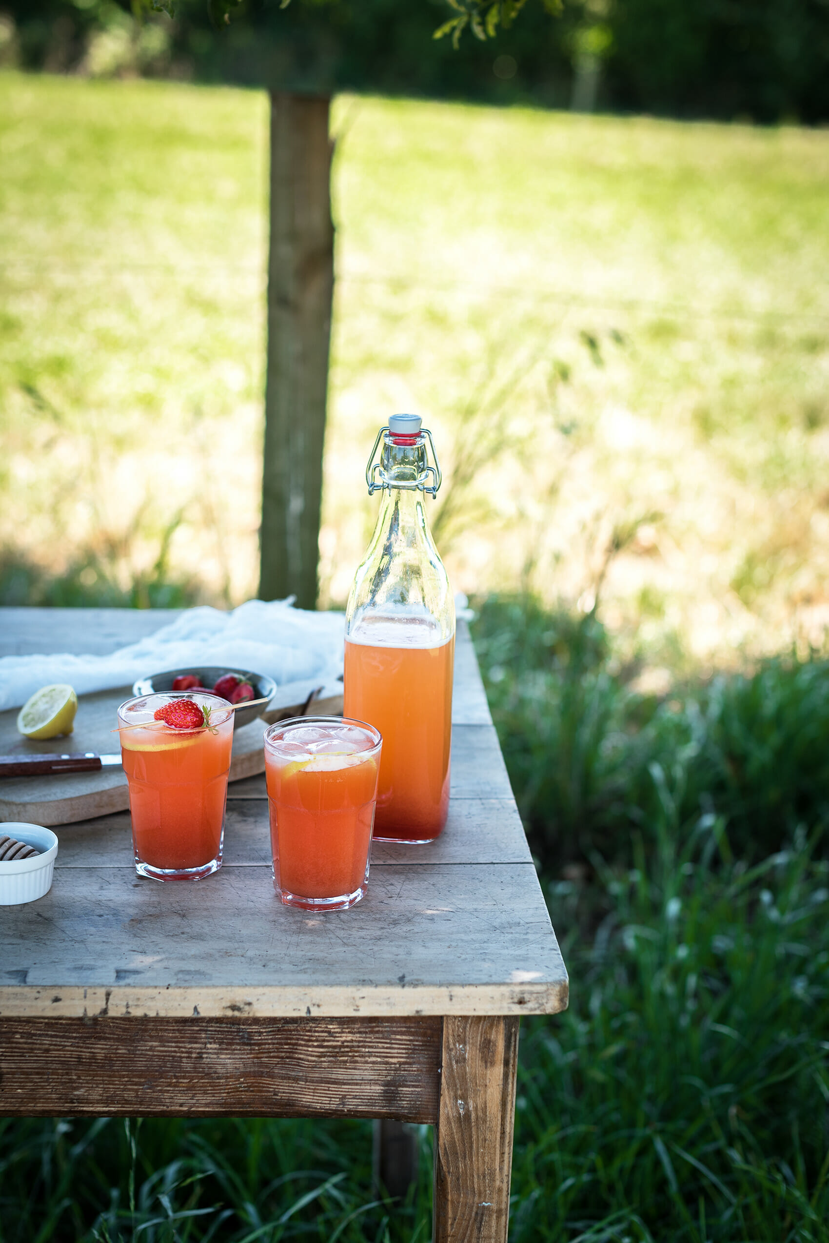 Limonade fraise rhubarbe - Lilie Bakery