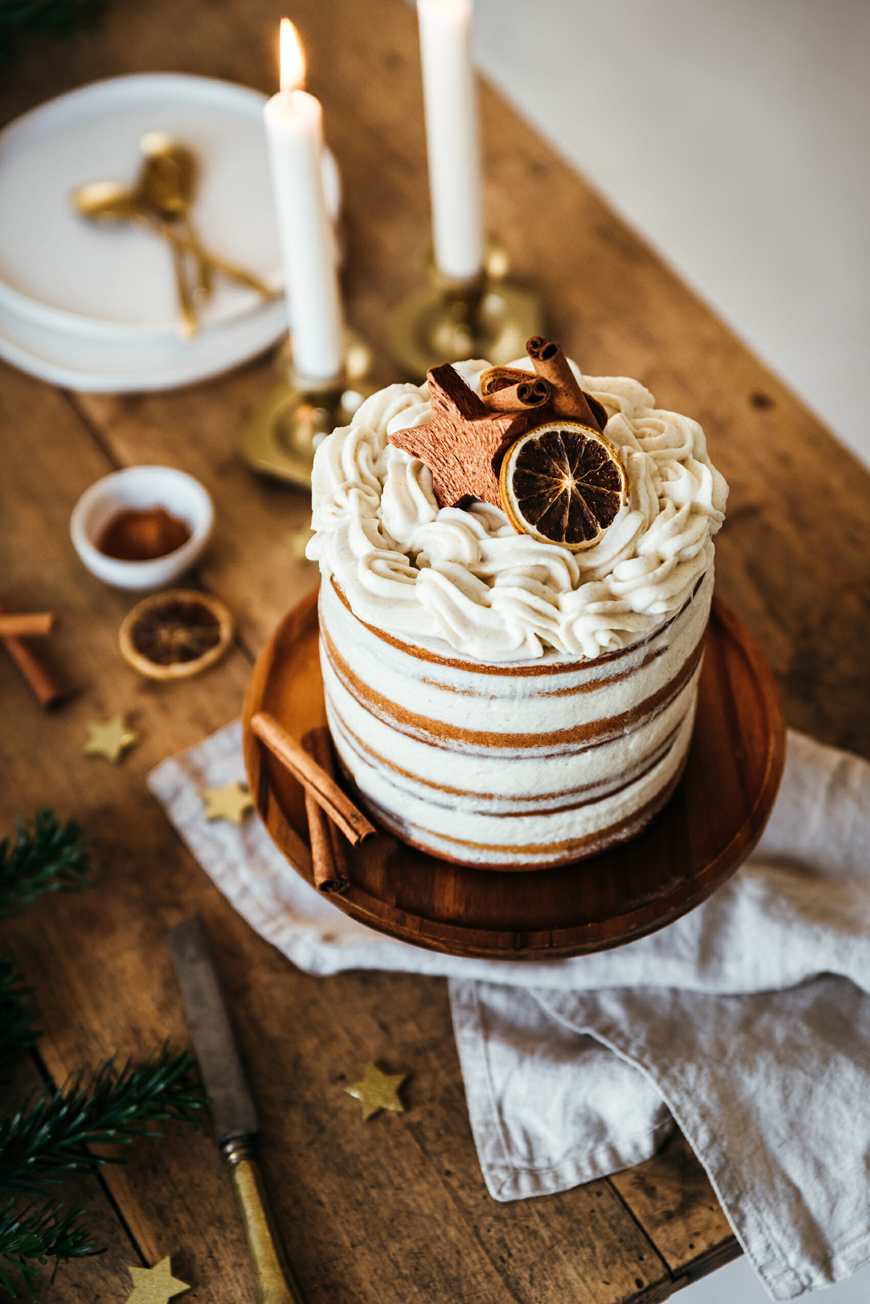 Layer cake pain d'épices glacage cannelle - Lilie Bakery