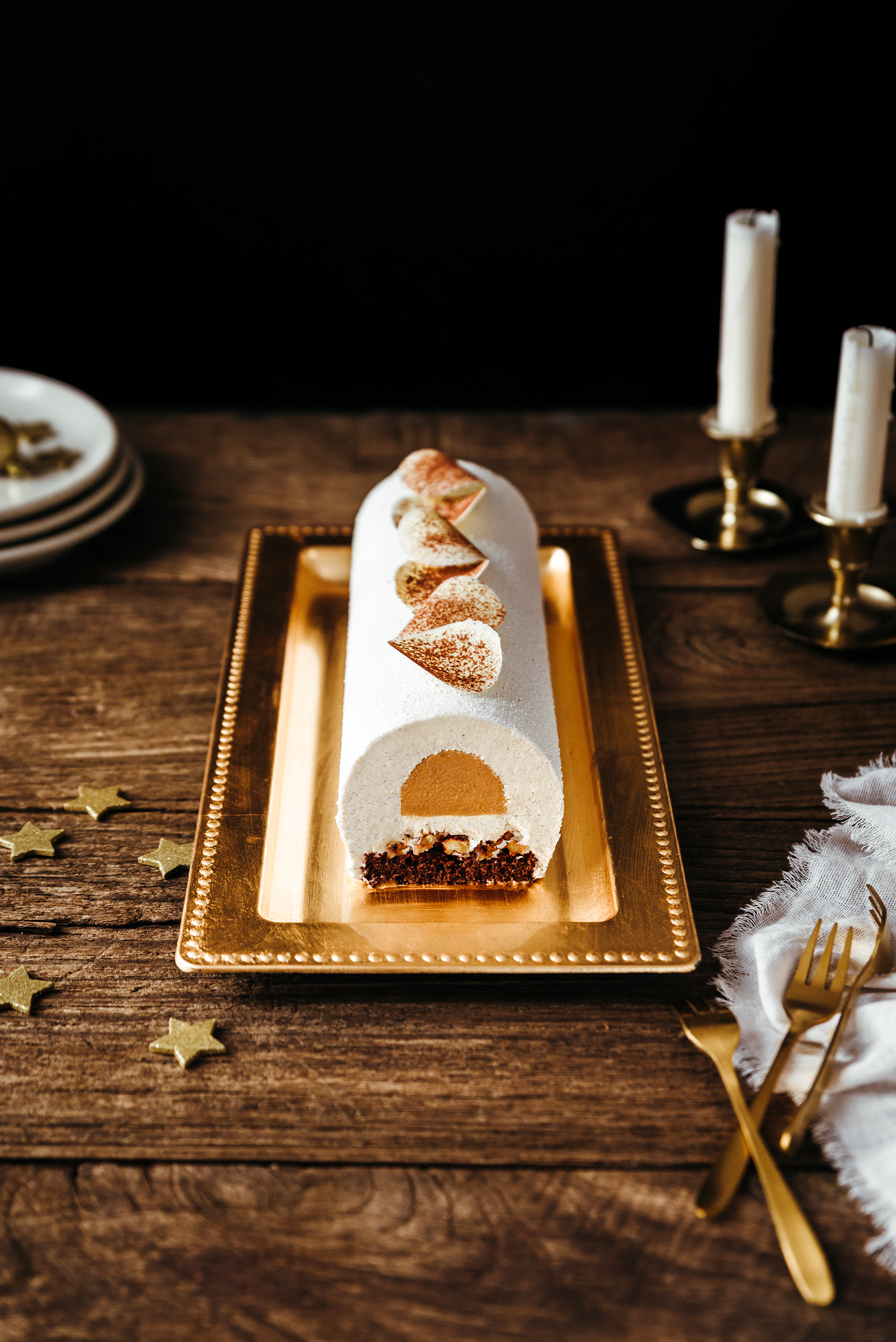 Bûche noël mousse vanille chocolat blanc caramel - Lilie Bakery