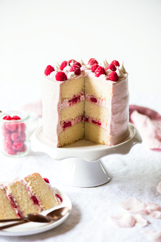 Layer cake framboise recette - Lilie Bakery