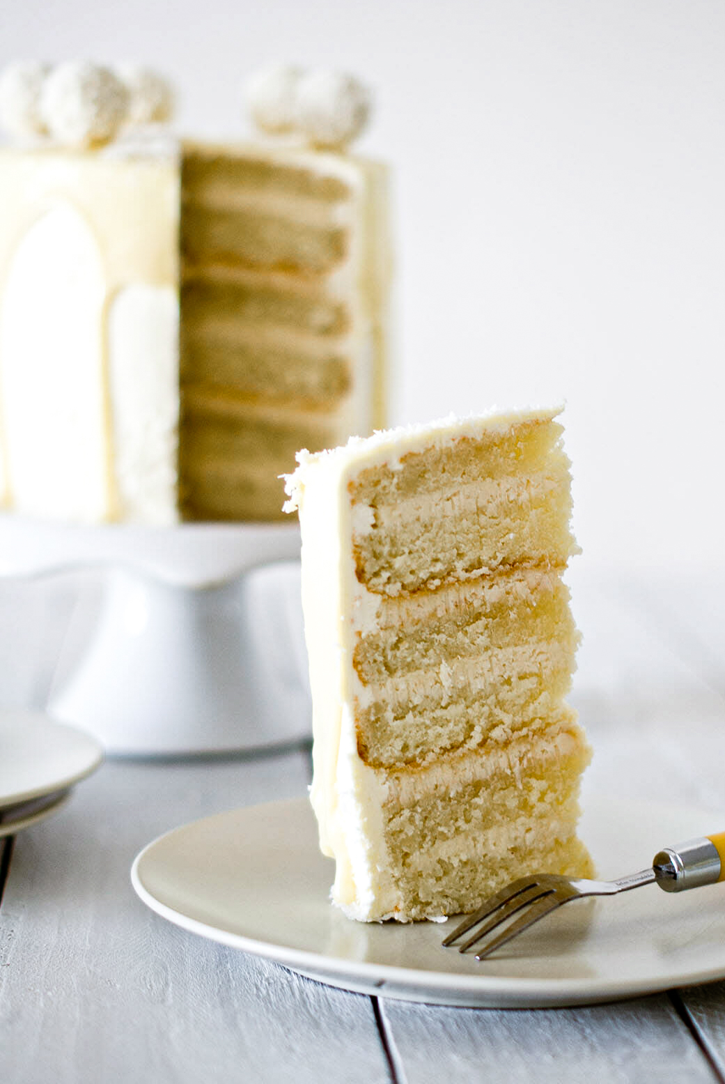 Layer cake gâteau raffaello - Lilie Bakery