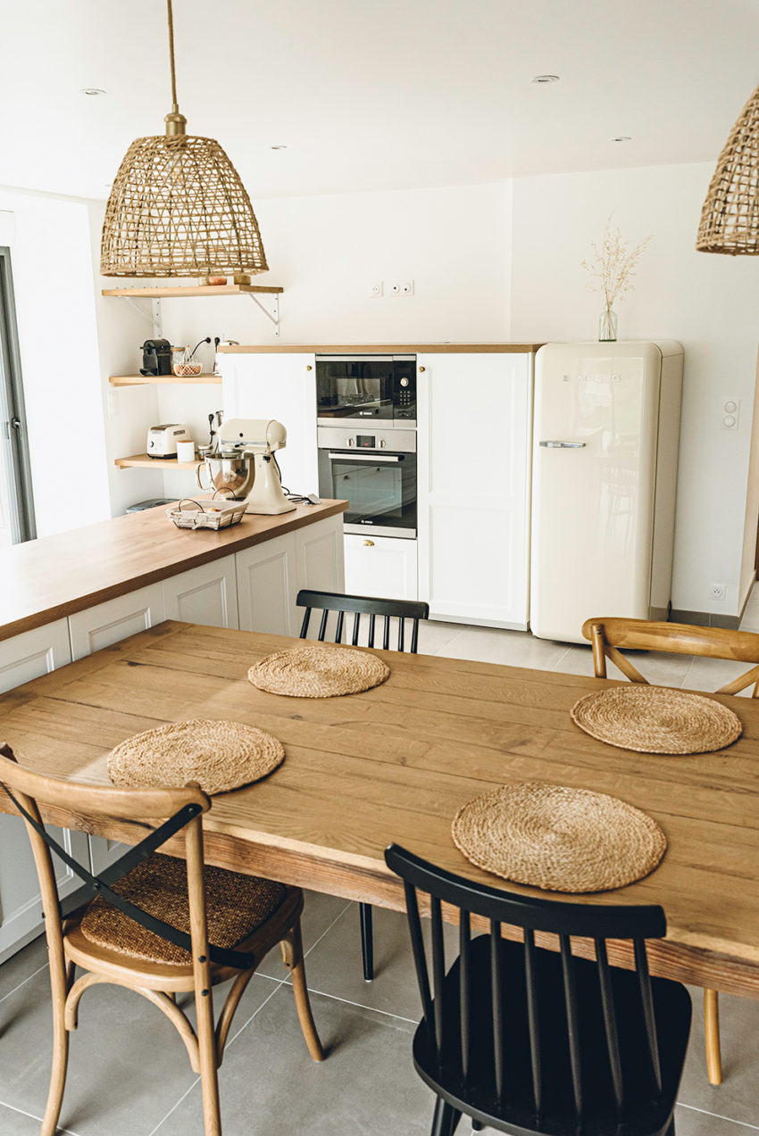 Frigo Smeg coloris crème cuisine campagne - Lilie Bakery