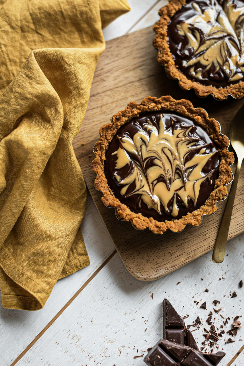 Tartes chocolat cacahuète très fondantes - Lilie Bakery