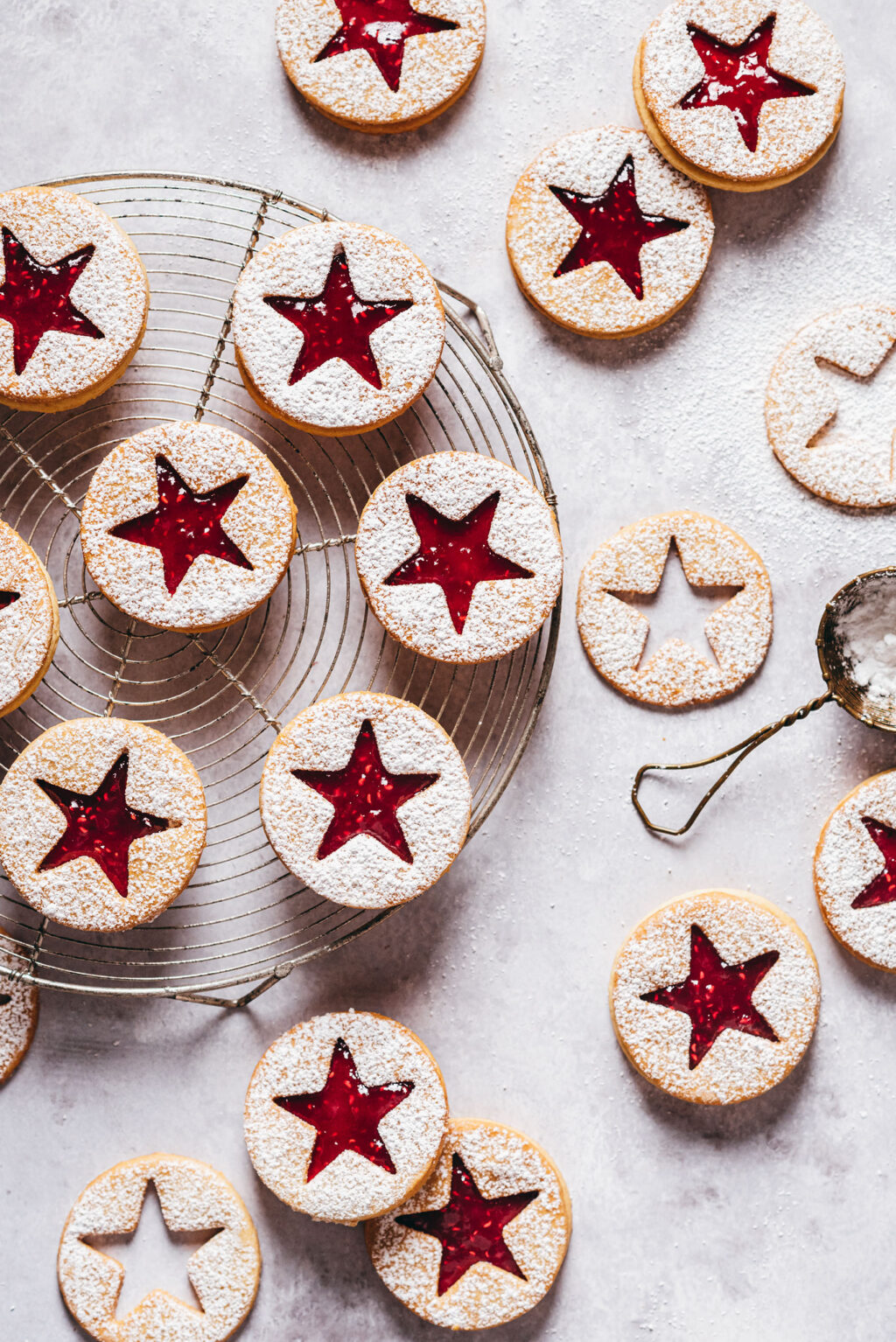 Biscuits sablés à la confiture - Lilie Bakery
