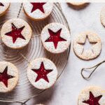 Biscuits sablés confiture framboise - Lilie Bakery