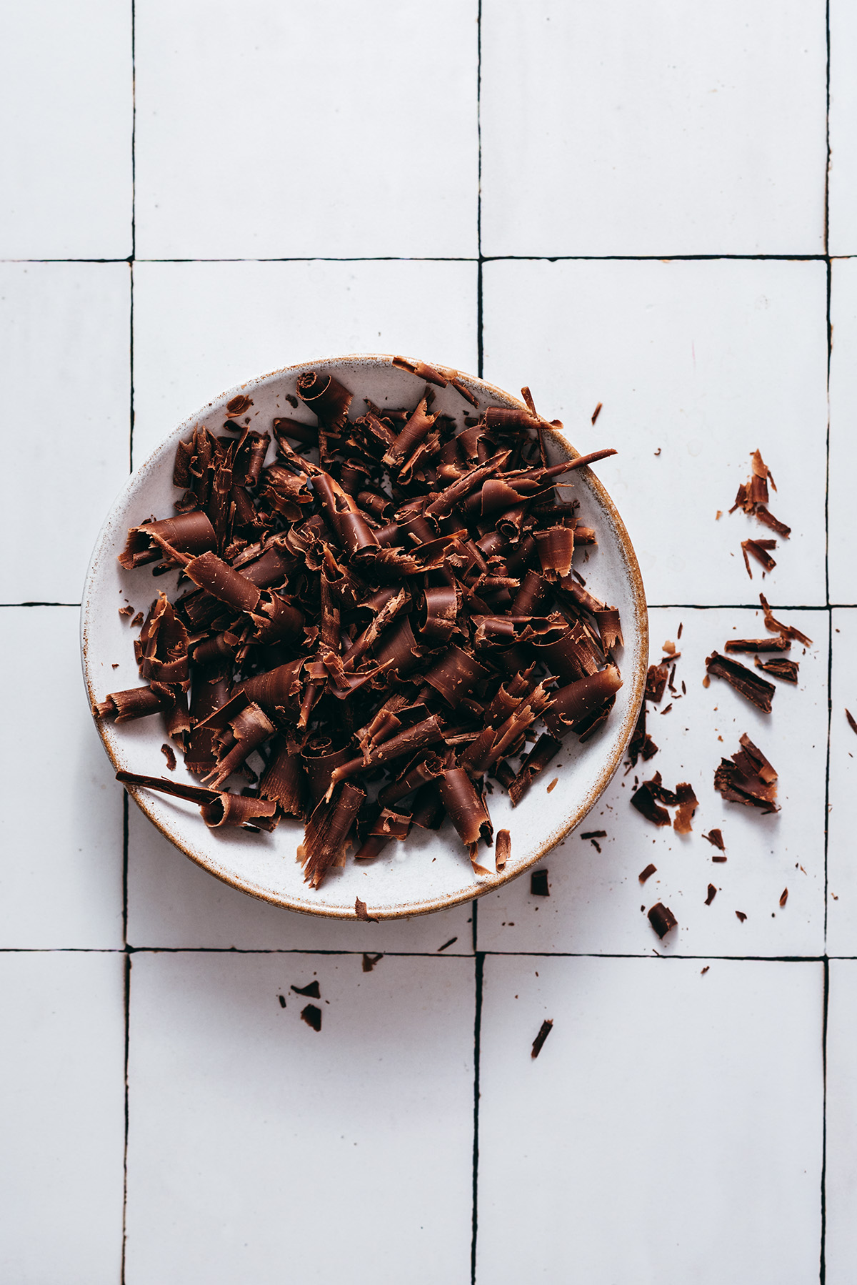 Dark chocolate shavings - Lilie Bakery