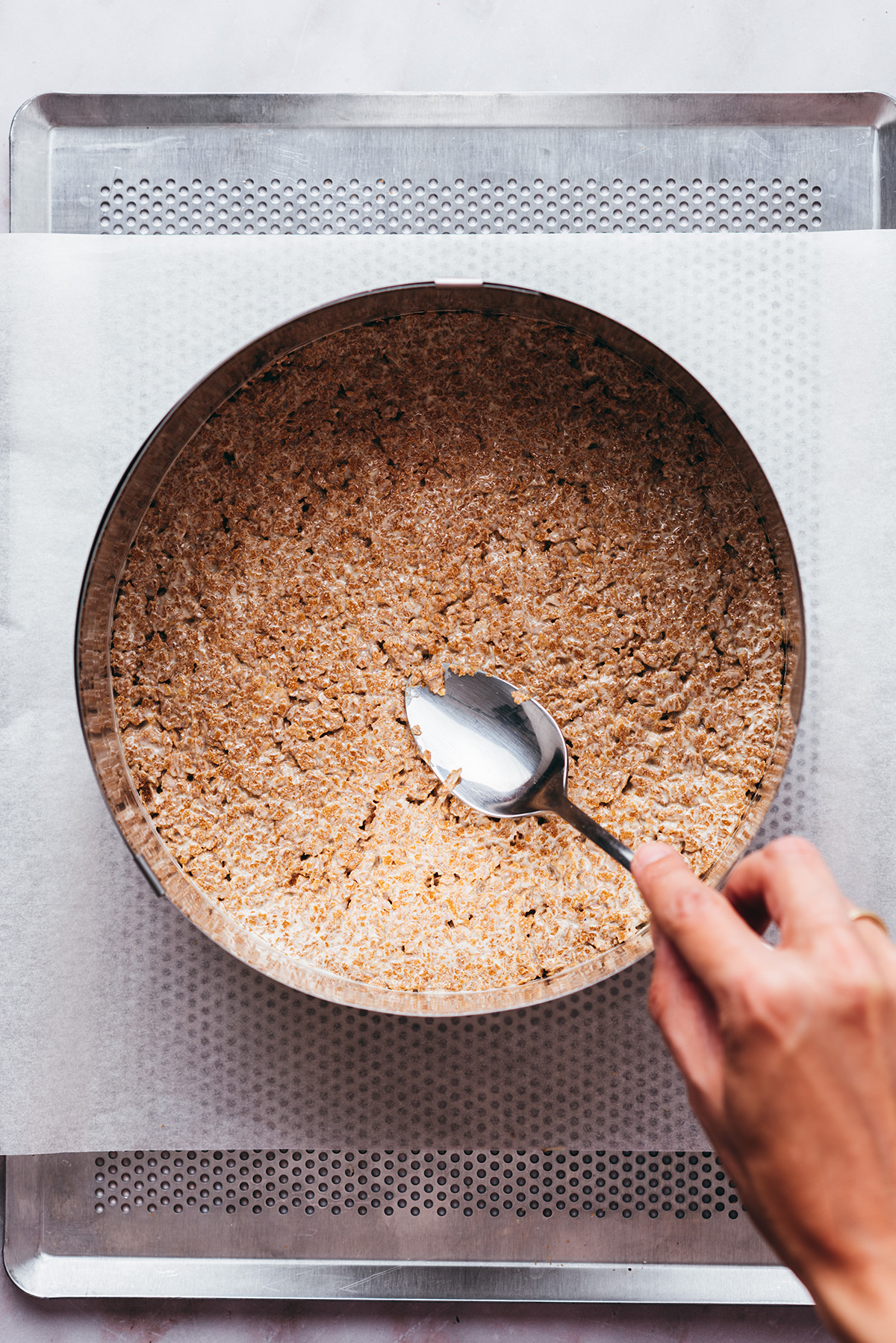 Croustillant chocolat blanc entremet - Lilie Bakery