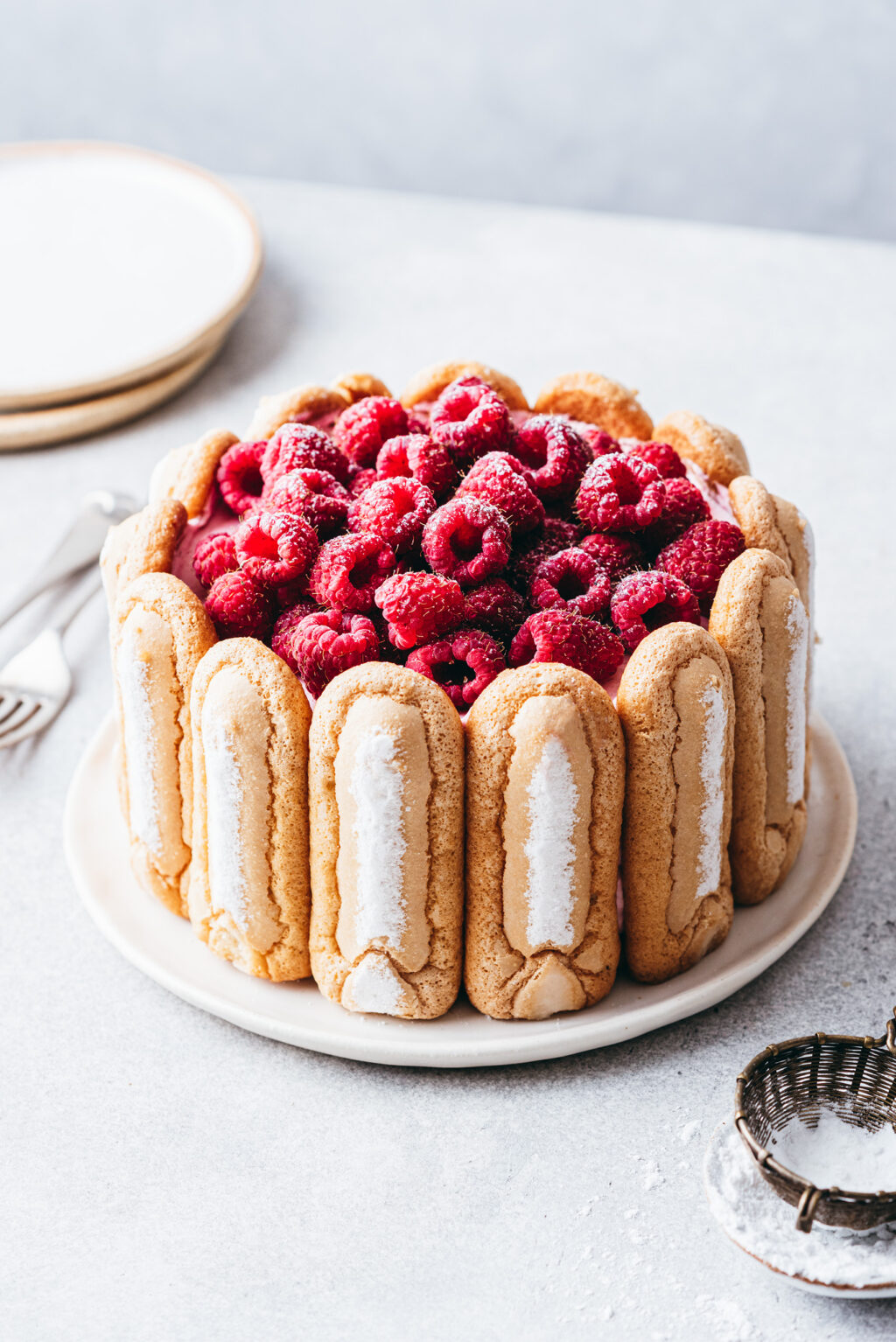 Charlotte with raspberries - Lilie Bakery