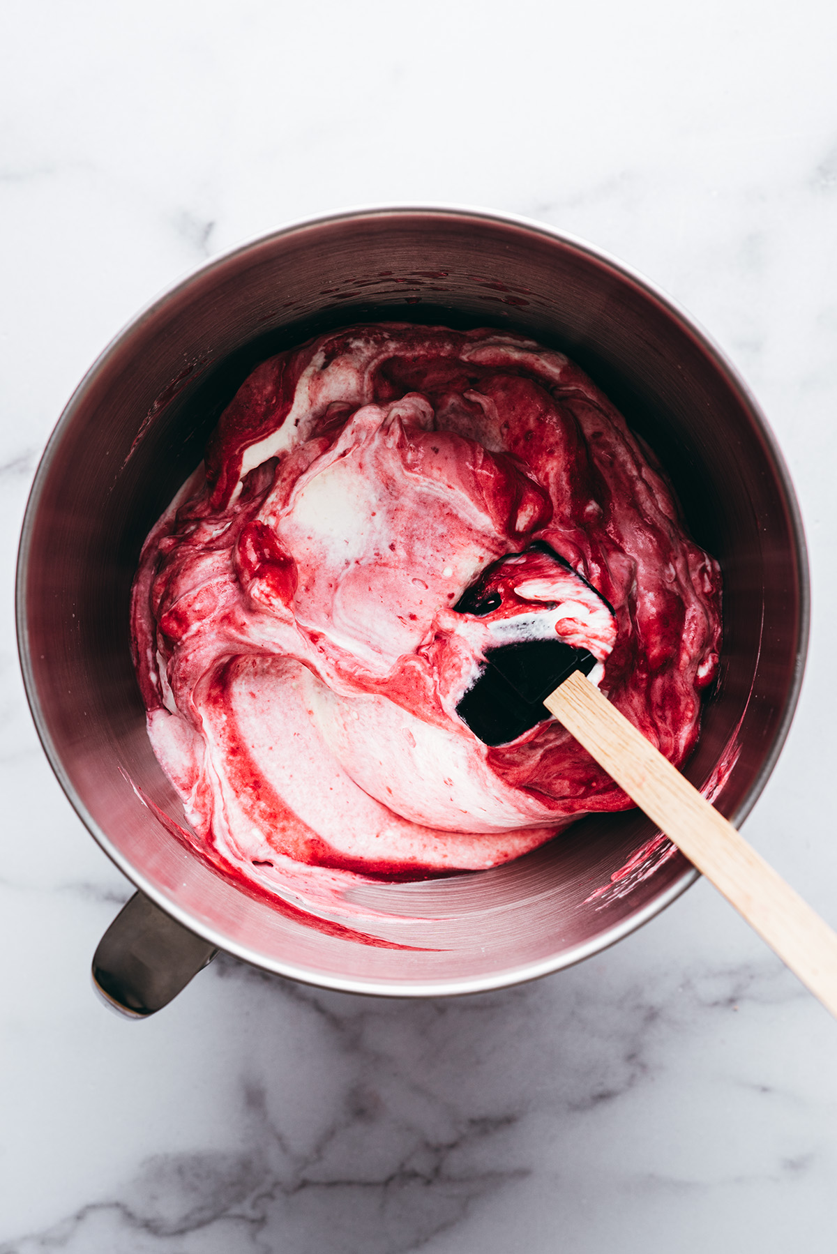 Raspberry charlotte preparation - Lilie Bakery