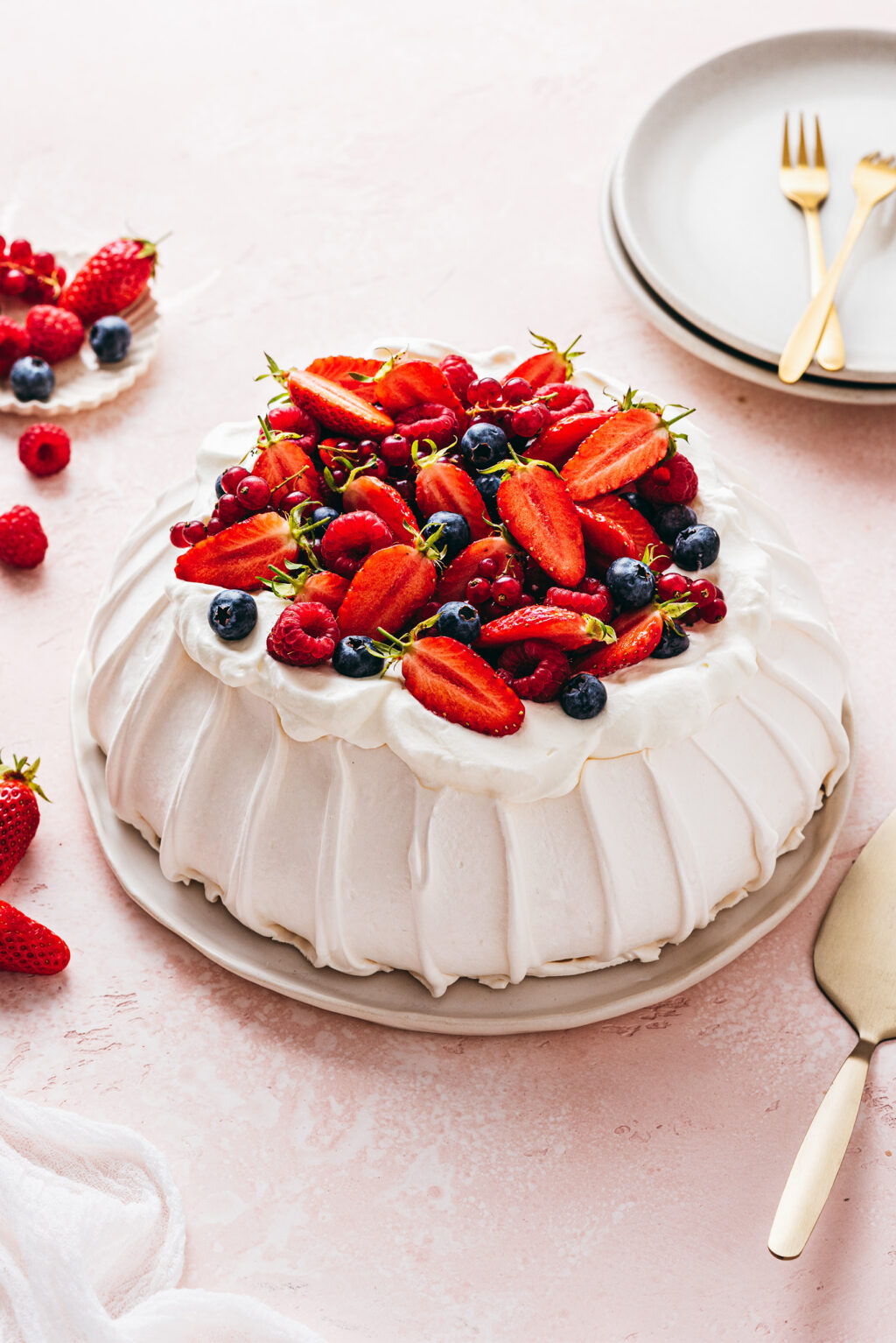 Pavlova fruits rouges - Lilie Bakery