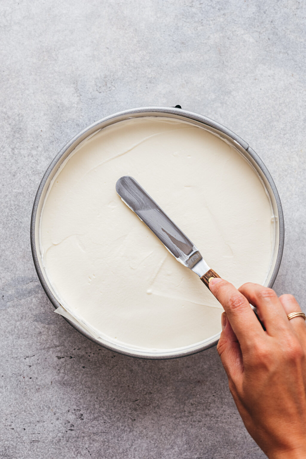 Smoothing cheesecake - Lilie Bakery