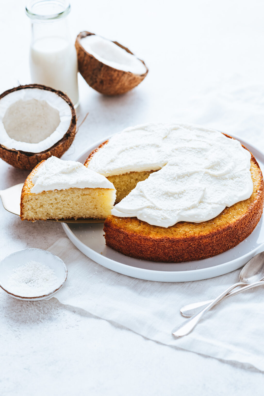 Gâteau noix de coco moelleux - Lilie Bakery