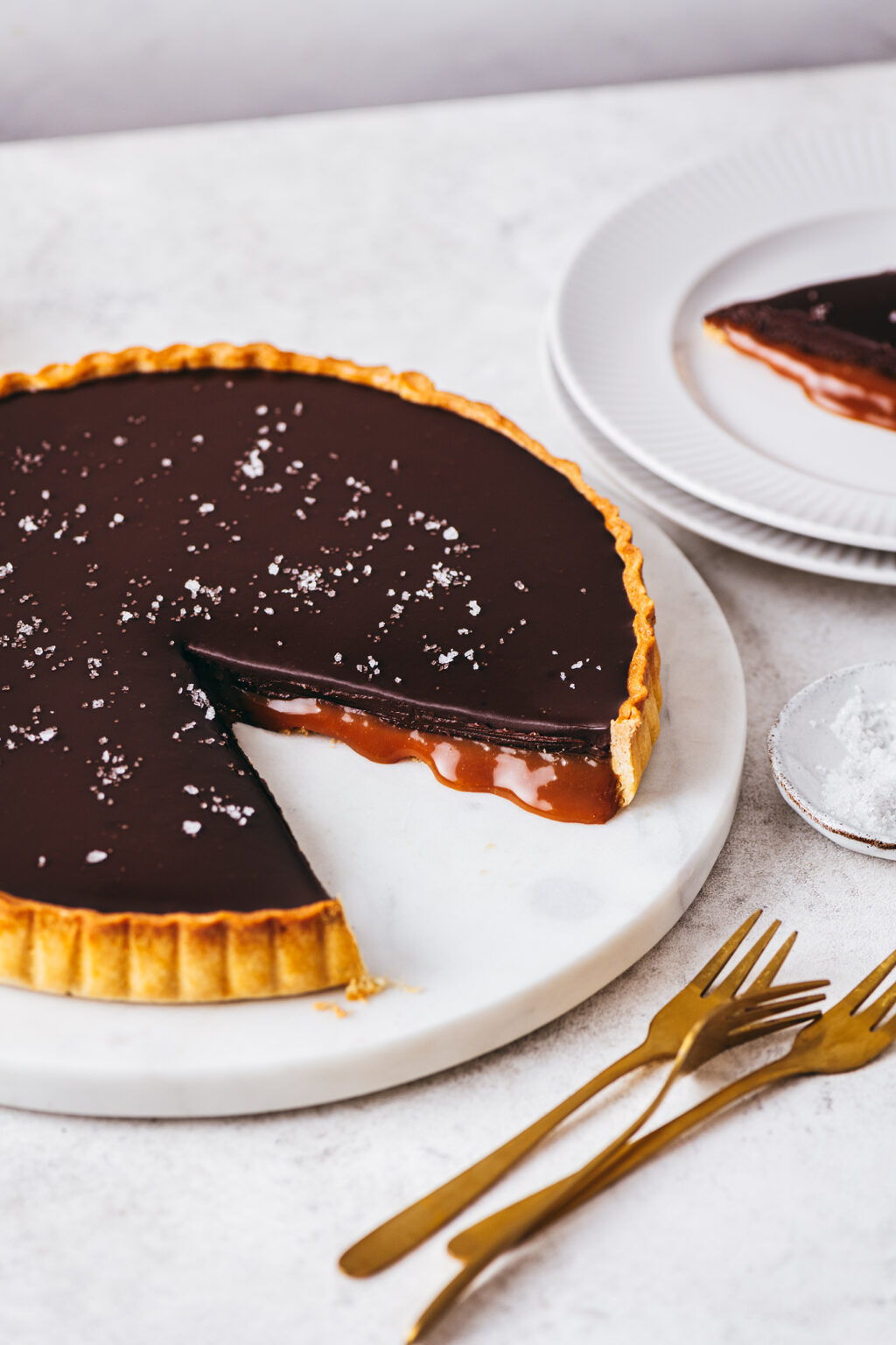 Chocolate caramel tart - Lilie Bakery