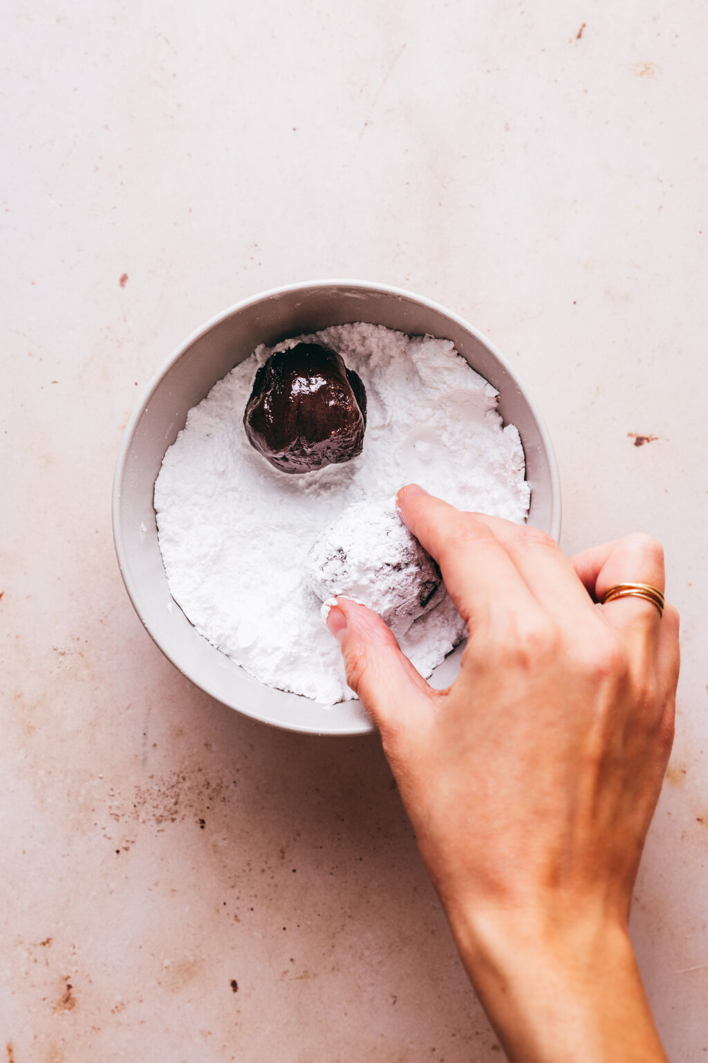 Roulage dans sucre glace - Lilie Bakery